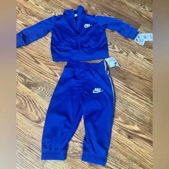 🆕 Nike Baby Boys Tracksuit Size 12M - Picture 3 of 7
